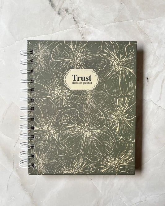 diario de gratitud trust en color verde oliva